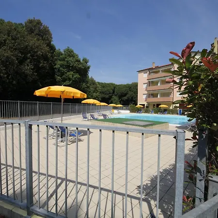Rosolina Cozy Flat Wth Pool דירה